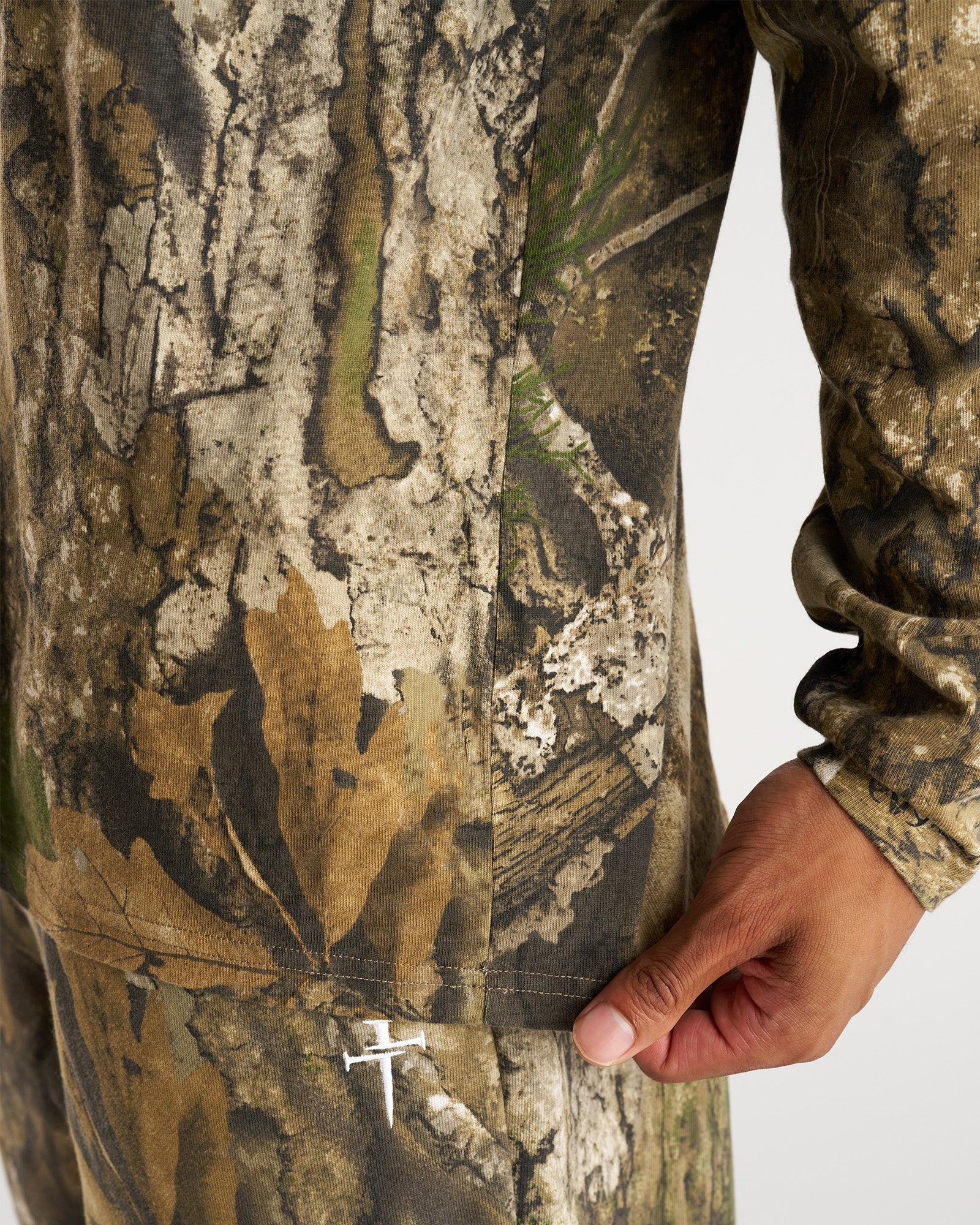Heavyweight Cotton Oversized Long Sleeve “FHG” - Realtree Camo - Image 3