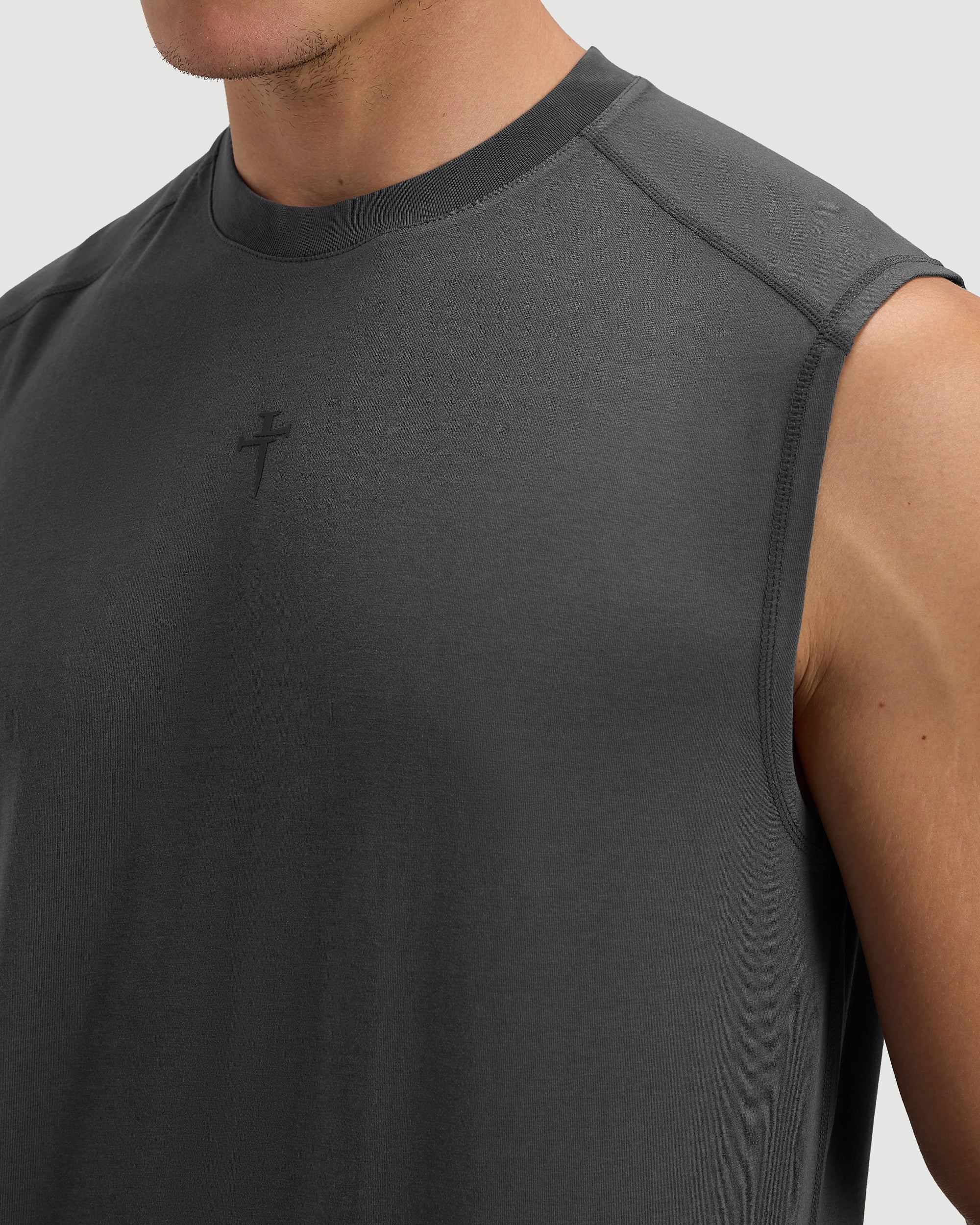Core Hybrid Cutoff - Space Grey - Image 3