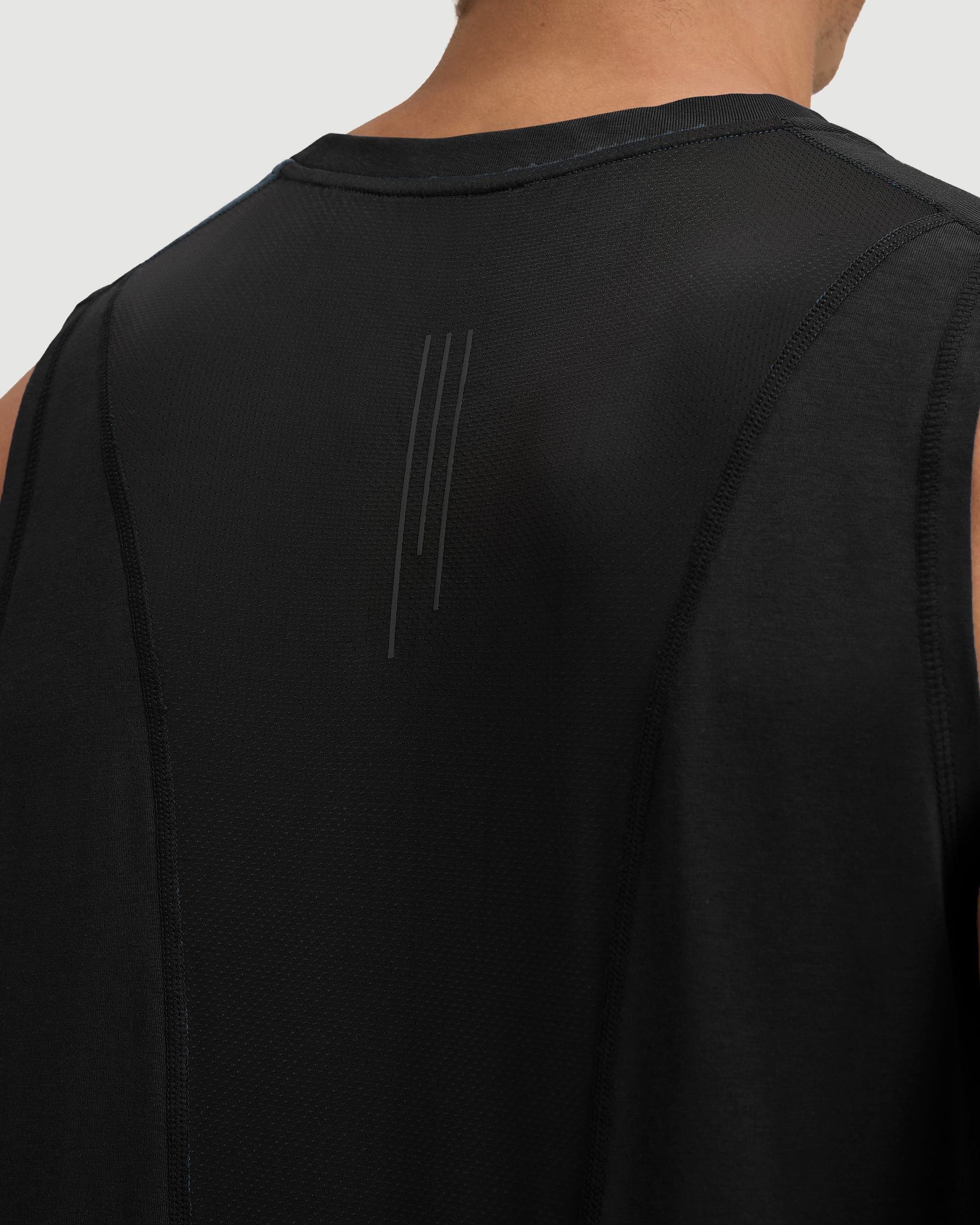 Core Hybrid Tank - Black - Image 4