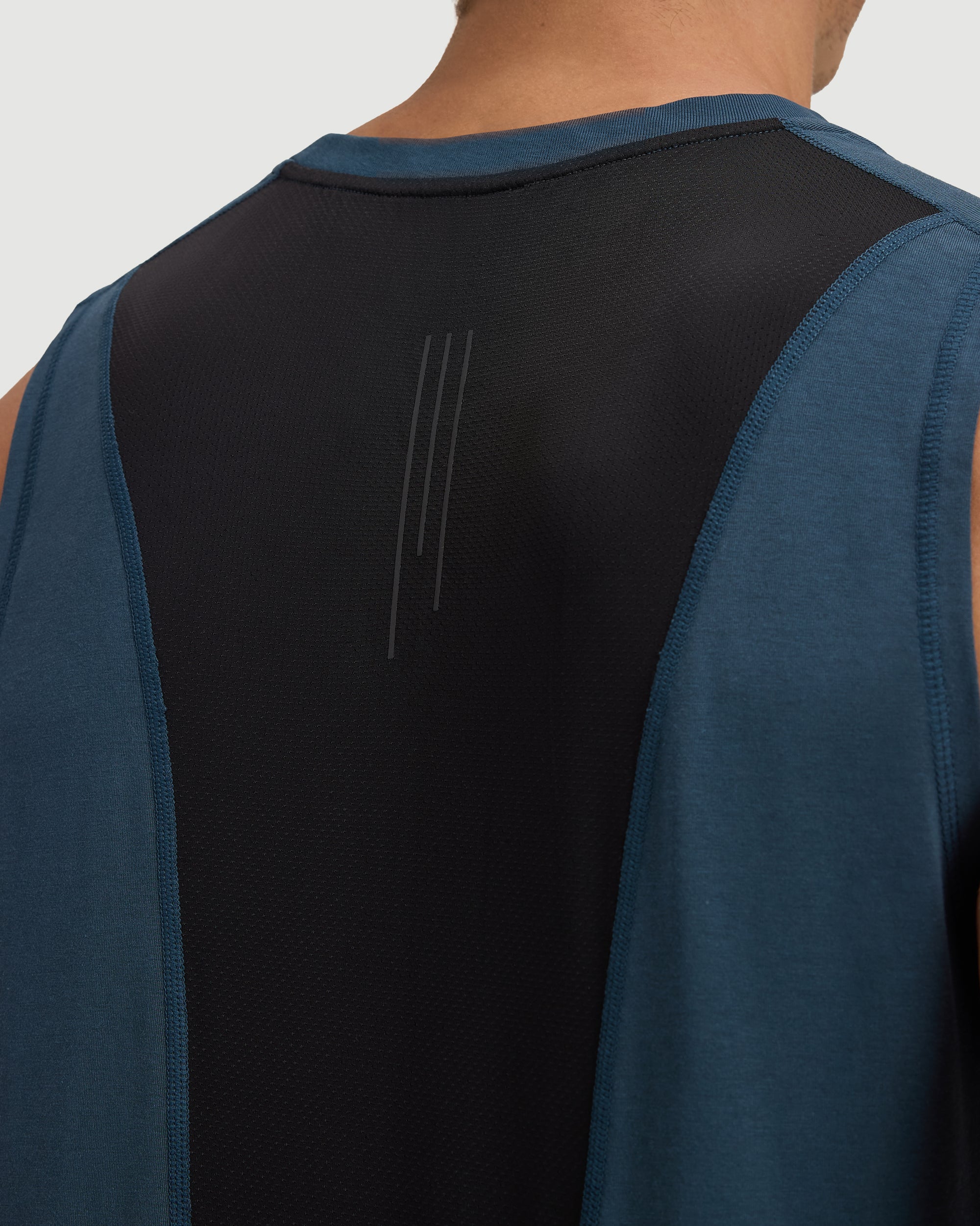 Core Hybrid Tank - Midnight Navy - Image 4