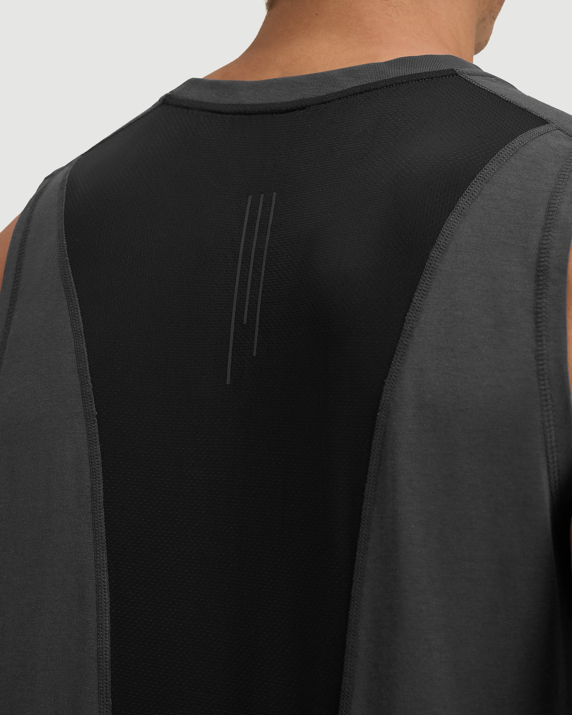 Core Hybrid Tank - Space Grey - Image 4