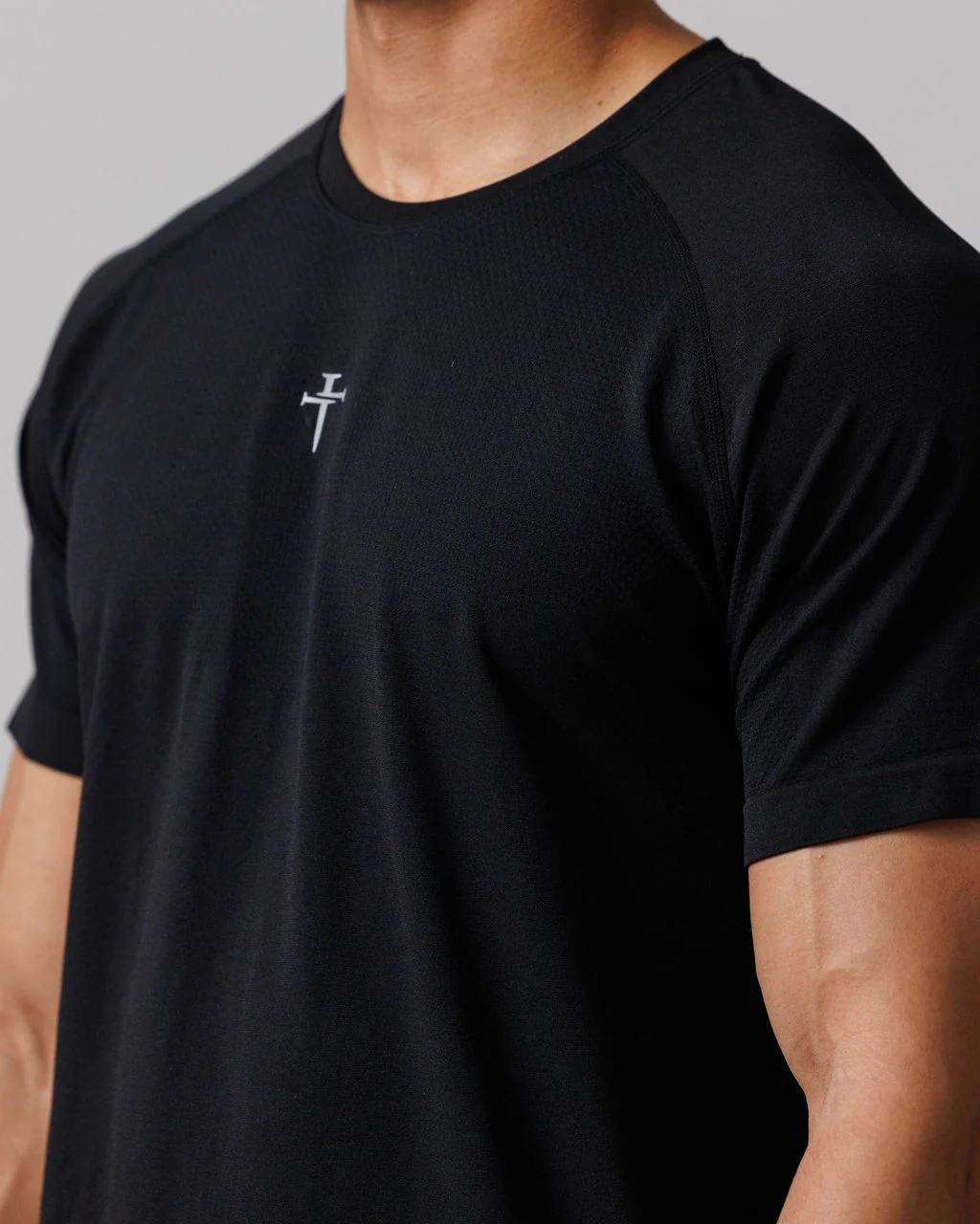 Seamless 2.0 Tee - Black - Image 3