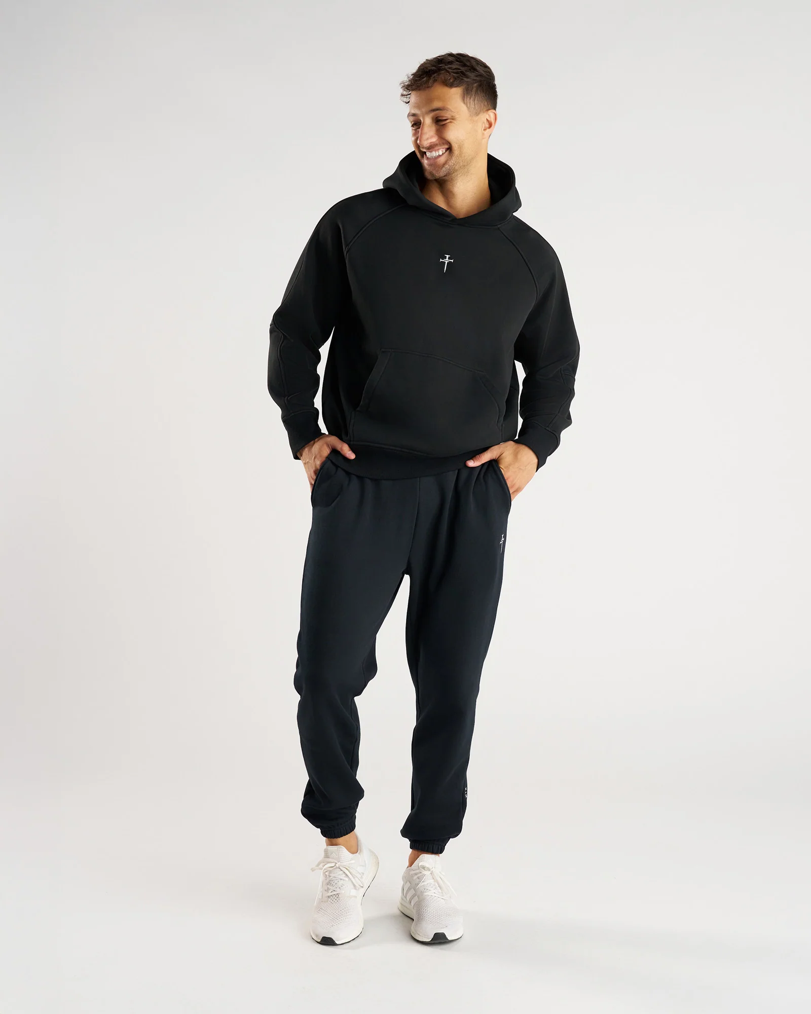 Signature Fleece Sweatpants - Black - Image 3