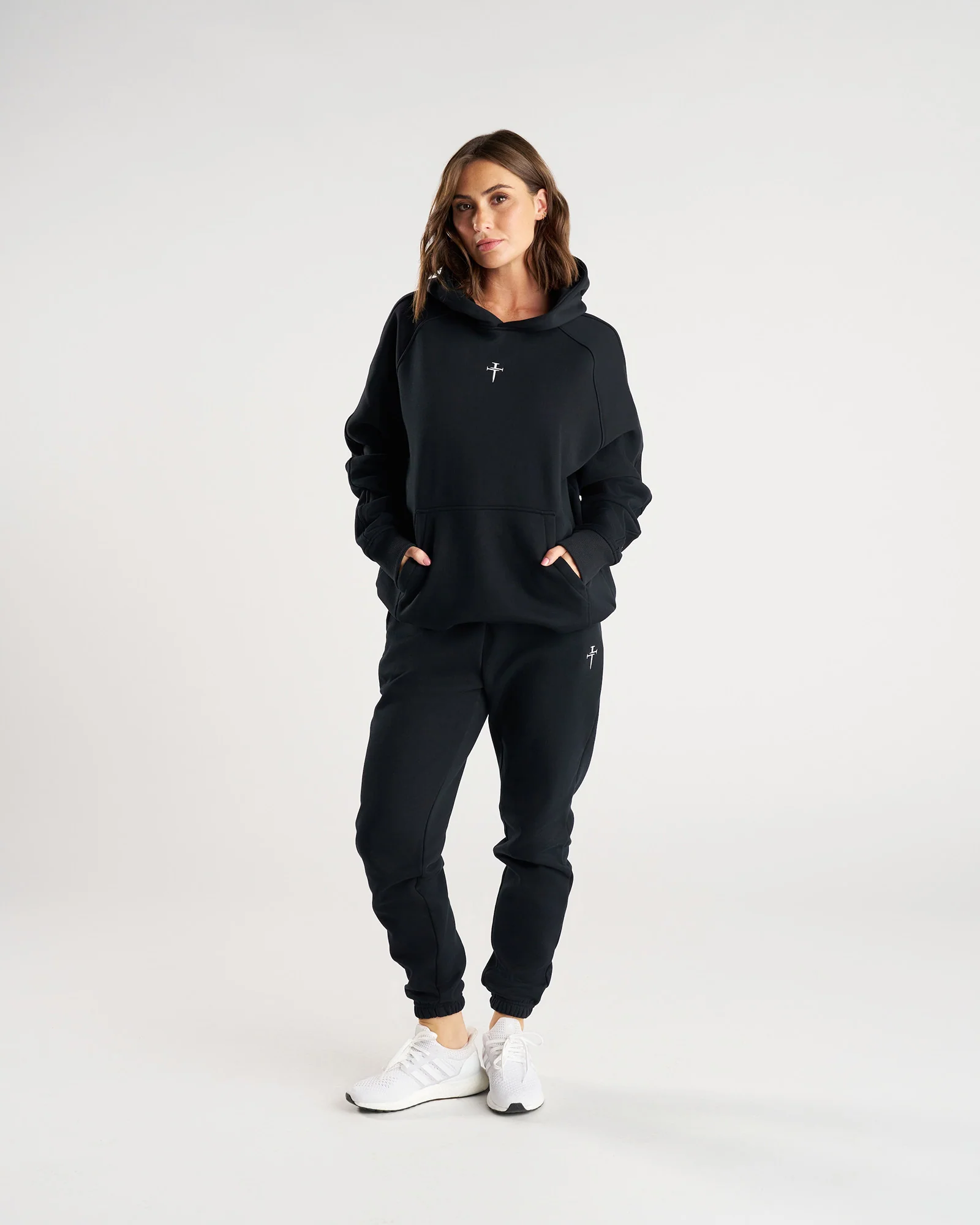 Signature Fleece Sweatpants - Black - Image 4