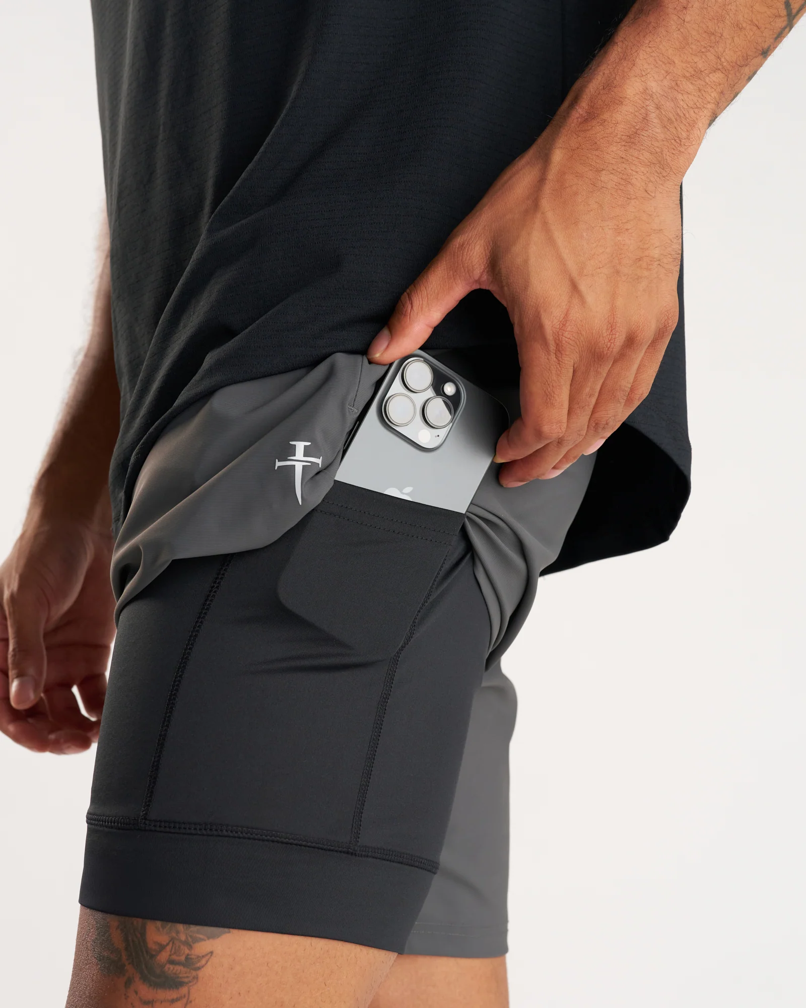 Vapor-Lite™ Liner Short "Cross" - Space Grey - Image 4