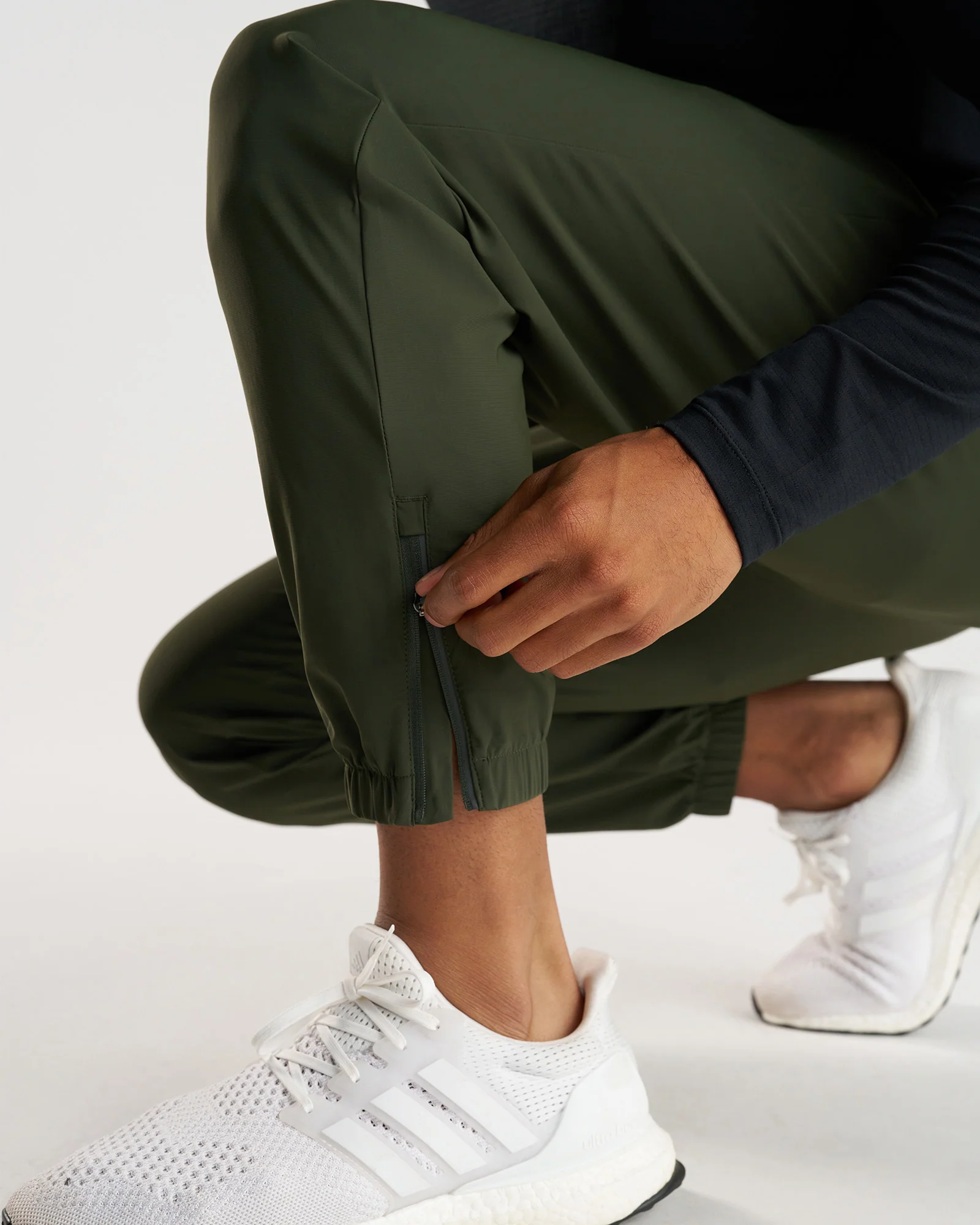 Vapor-Lite™ Jogger - Dark Pine - Image 4
