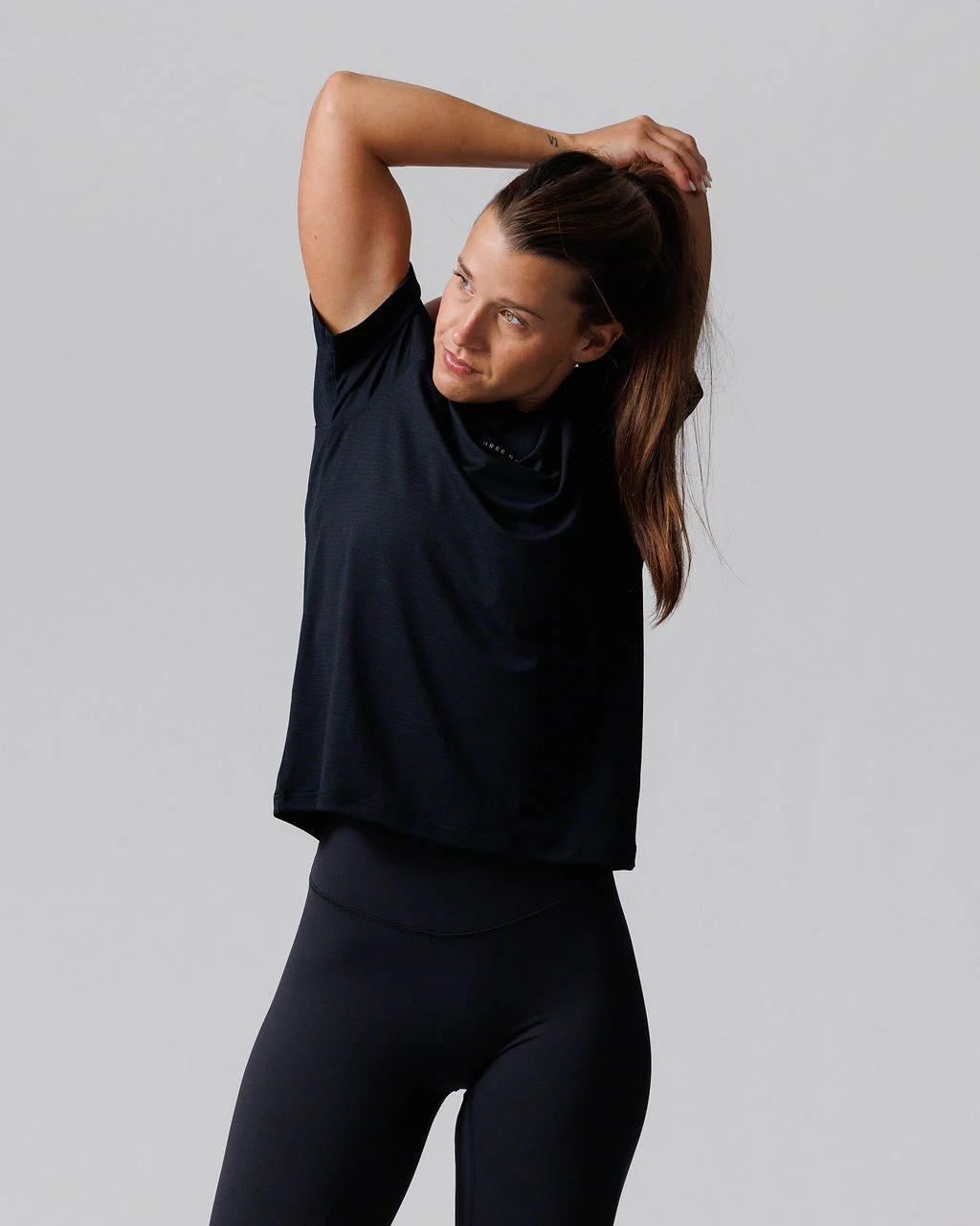 Women's Aion-Lite™ Relaxed Tee - Black - Image 5