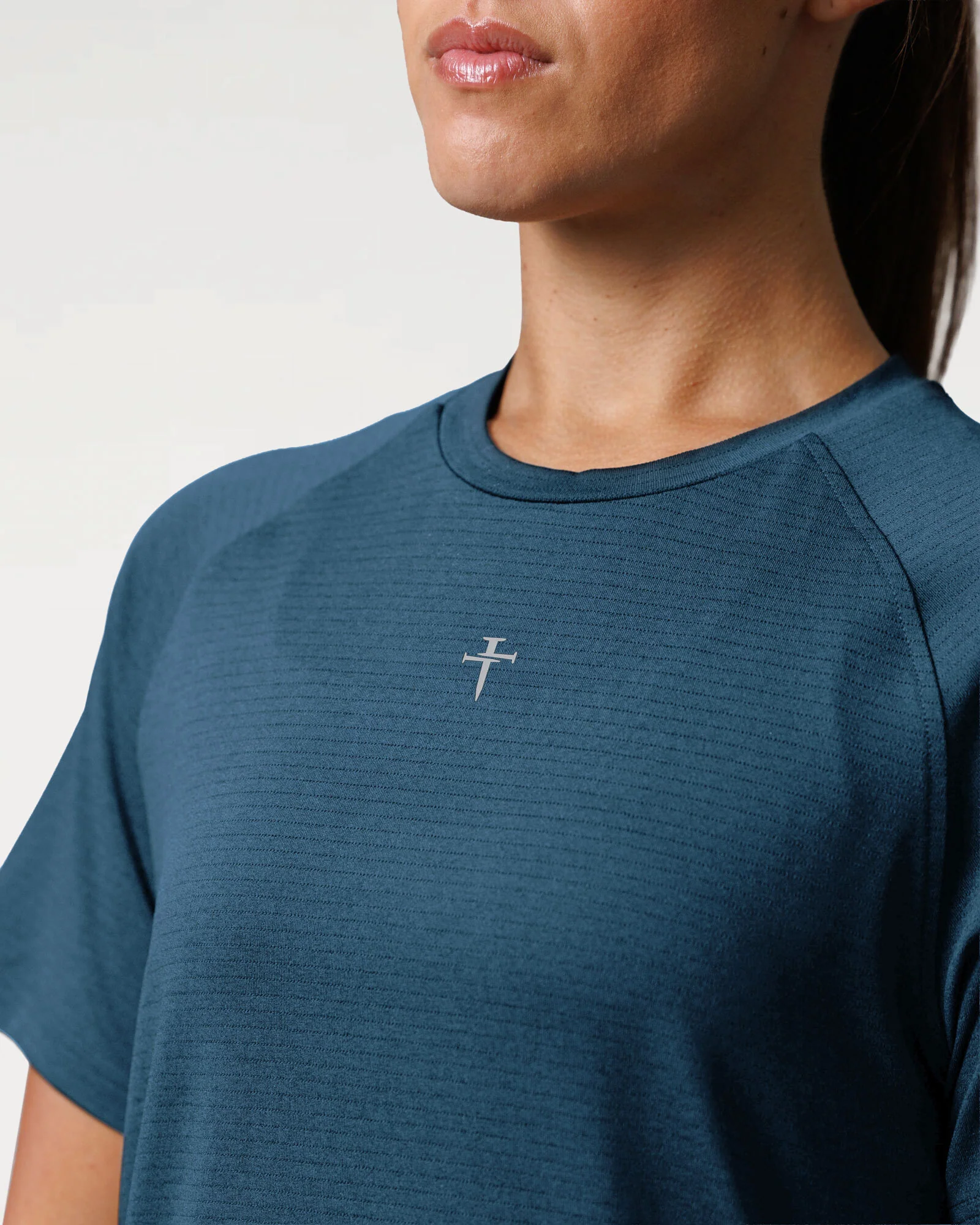 Women's Aion-Lite™ Relaxed Tee "Cross" - Midnight Navy - Image 2
