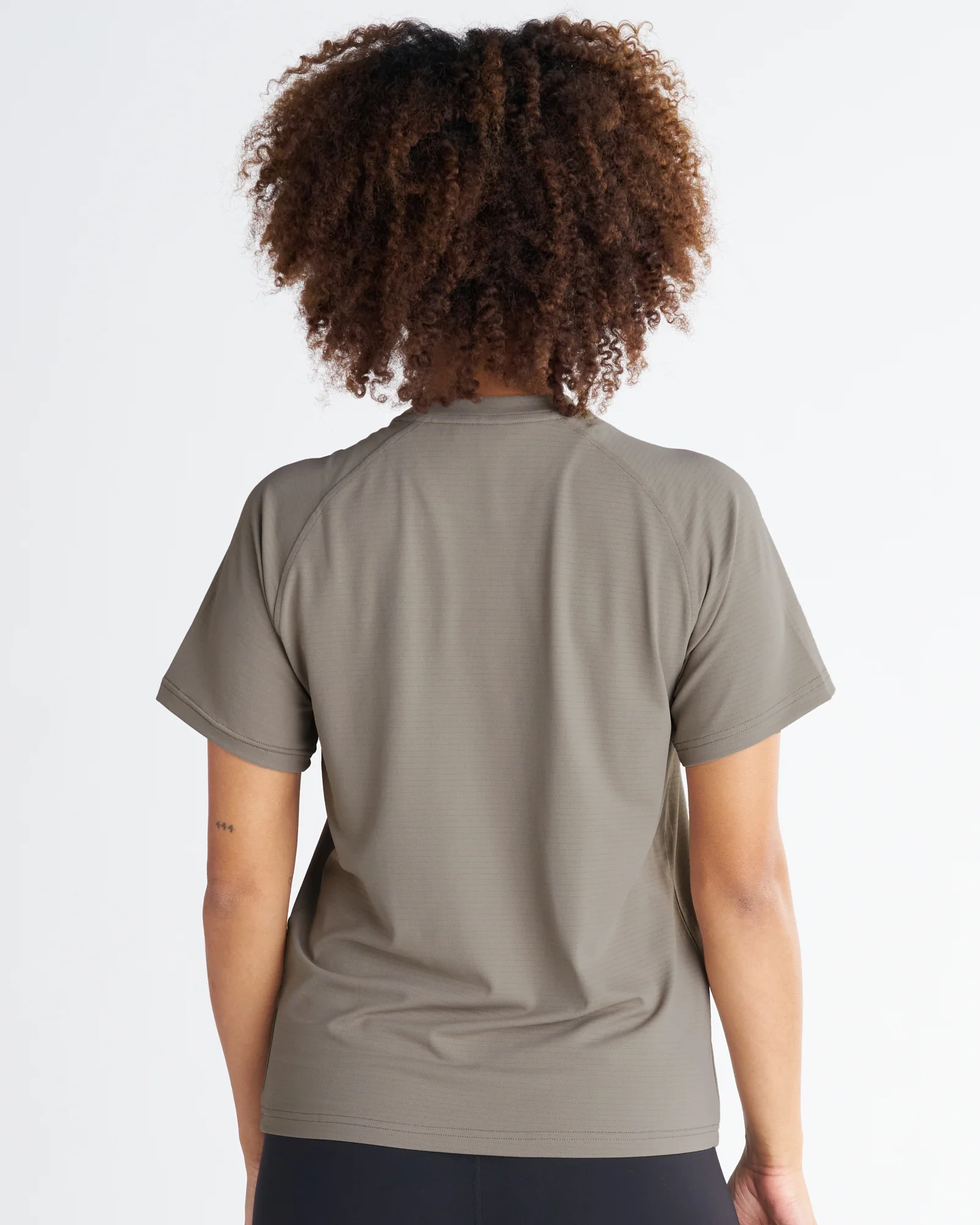 Women's Aion-Lite™ Relaxed Tee "Cross" - Sand - Image 4