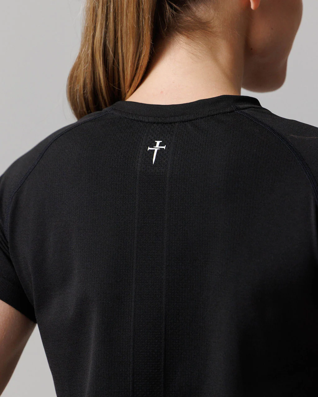 Women's Seamless Tee "Minimal" - Black - Image 3