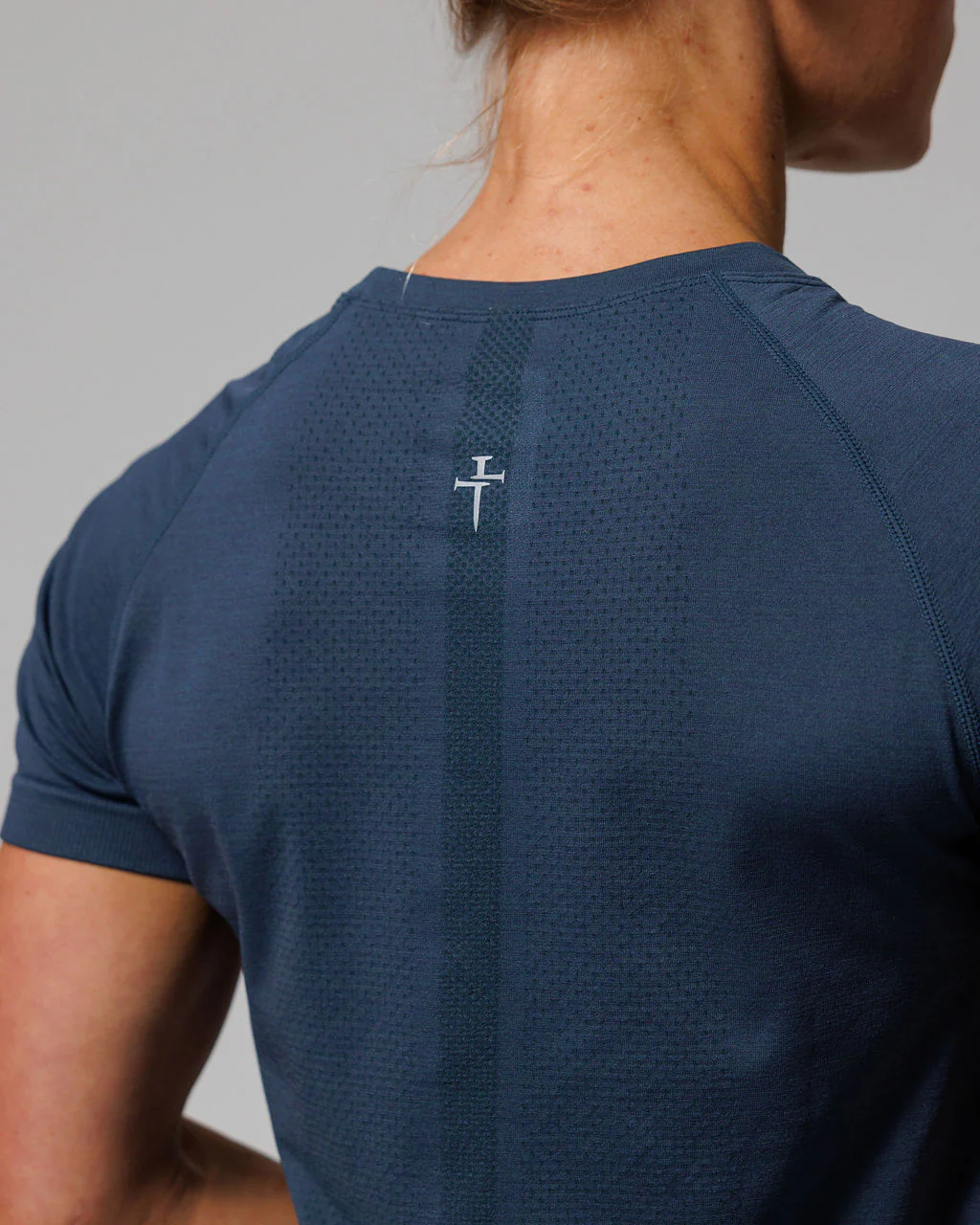 Women's Seamless Tee "Minimal" - Midnight Navy - Image 3
